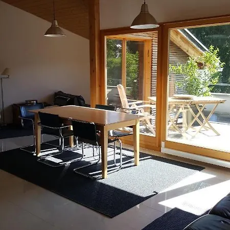 Апартаменты Moderne Attraktive Dachwohnung Fuer Max. 6 Personen In Ruhiger Umgebung