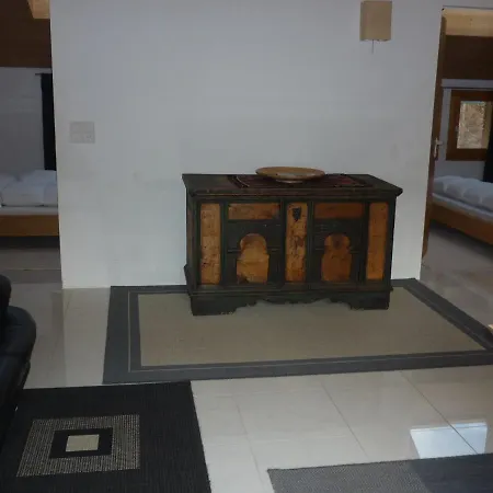 Moderne Attraktive Dachwohnung Fuer Max. 6 Personen In Ruhiger Umgebung Apartment *