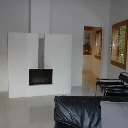 Moderne Attraktive Dachwohnung Fuer Max. 6 Personen In Ruhiger Umgebung *