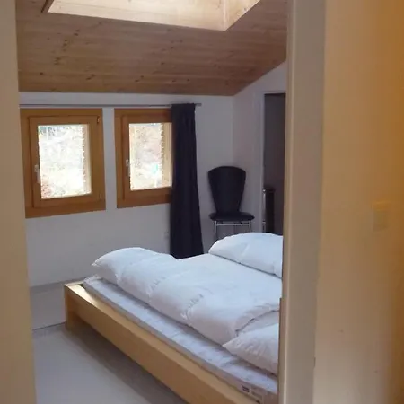 Moderne Attraktive Dachwohnung Fuer Max. 6 Personen In Ruhiger Umgebung * Флимс